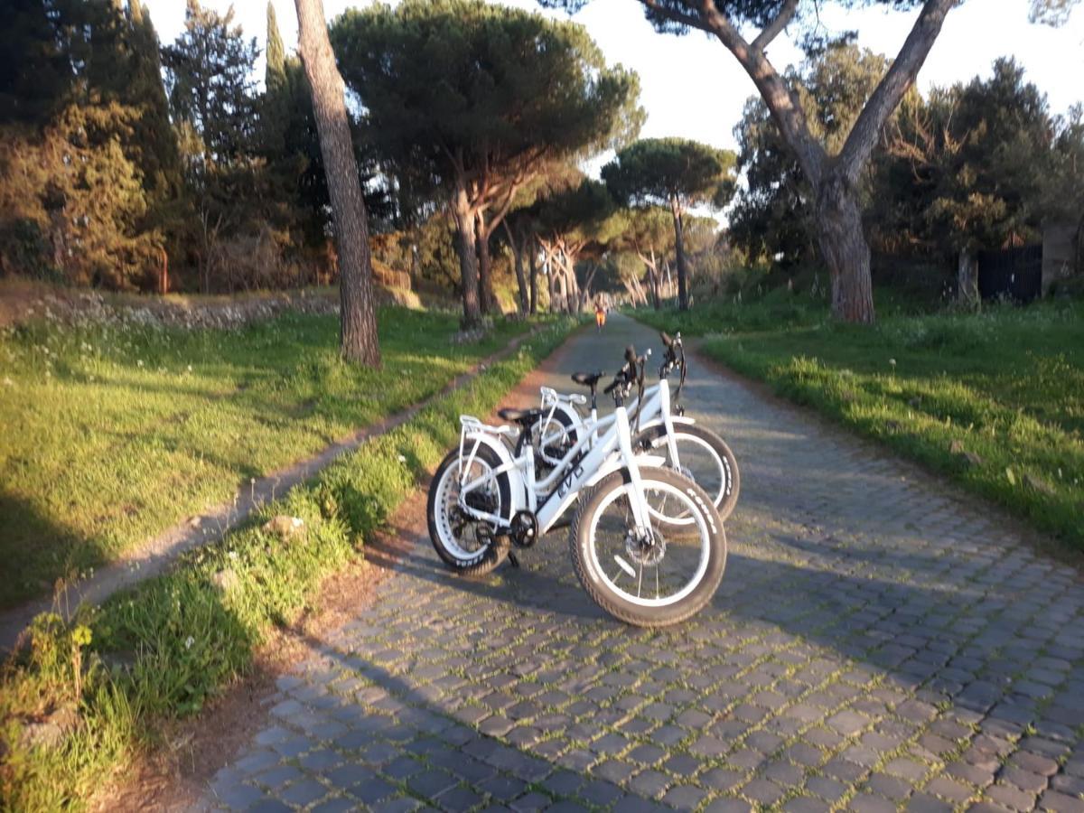 Bici Grill Decimo Miglio Aeroporto Ciampino Francigena Country House Exterior photo