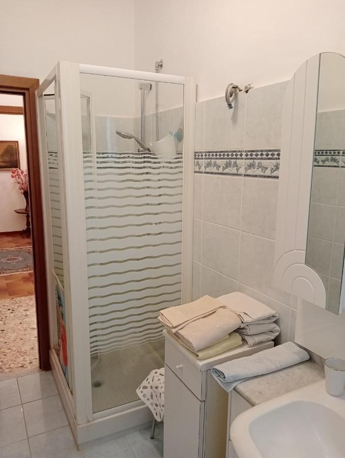 Bici Grill Decimo Miglio Aeroporto Ciampino Francigena Country House Exterior photo