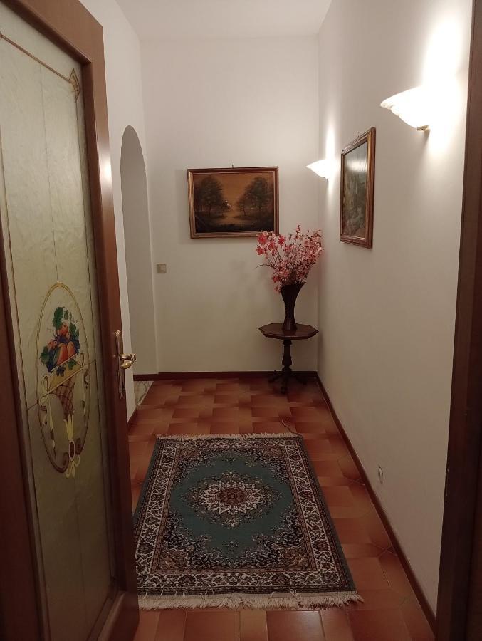 Bici Grill Decimo Miglio Aeroporto Ciampino Francigena Country House Exterior photo